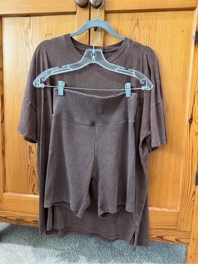 nuuds Oversized Tee & Ribbed Biker Short Set in Washed Coffee